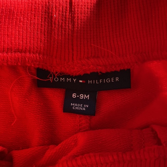 Tommy Hilfiger 2 piece boys size 6-9 mos. NWT! Short sleeve tee & red shorts - Picture 8 of 16